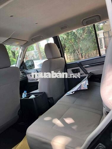 Mitsubishi Pajero V93 Xăng Đen Mới