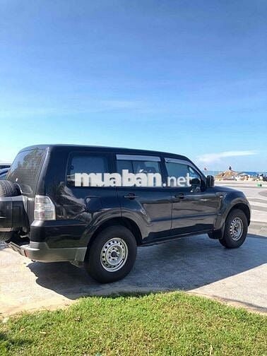 Mitsubishi Pajero V93 Xăng Đen Mới
