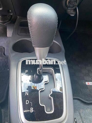 Mitsubishi Attrage Premium 2024 Tự động Bạc