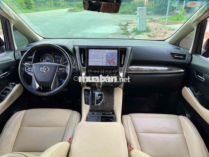 Toyota Alphard 2023 Đen 72 ngàn km