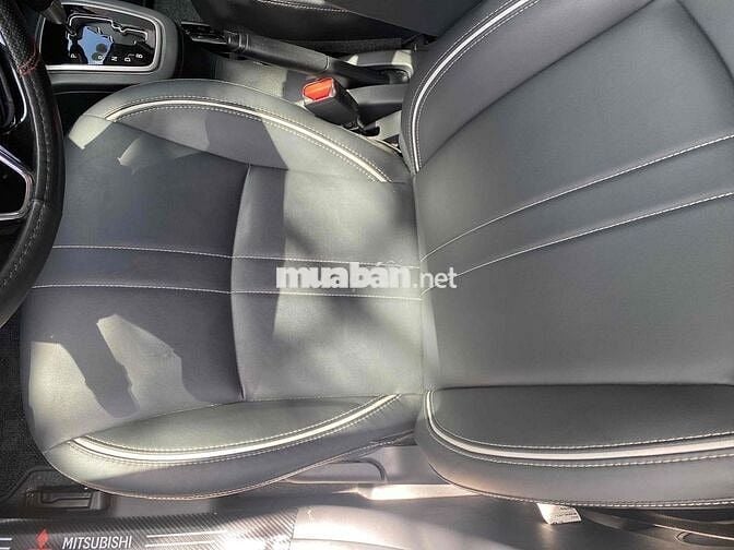 Mitsubishi Attrage Premium 2024 Tự động Bạc