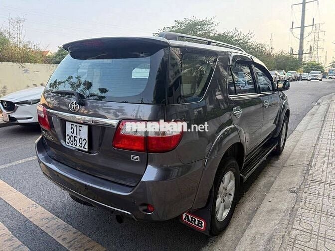 Toyota Fortuner 2009 Số sàn Dầu Xám