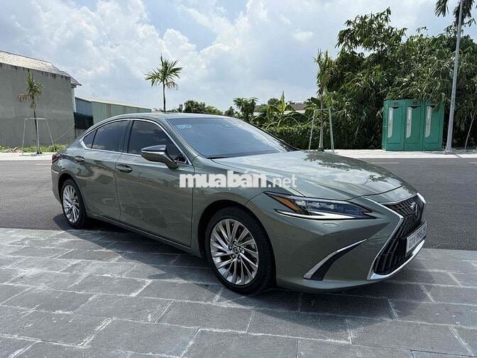 Lexus ES 250 2023 Xám 25.000 km