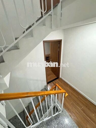 Cho Thuê Nhà 1 trệt 1 lầu 1 lững ngay chợ, Ủy Ban Phường CPH