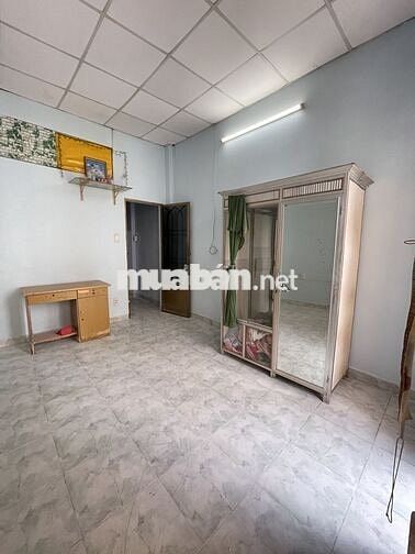 Nhà nguyên căn hẻm 5m P. Tây Thạnh 4x10 1 lầu mới sơn