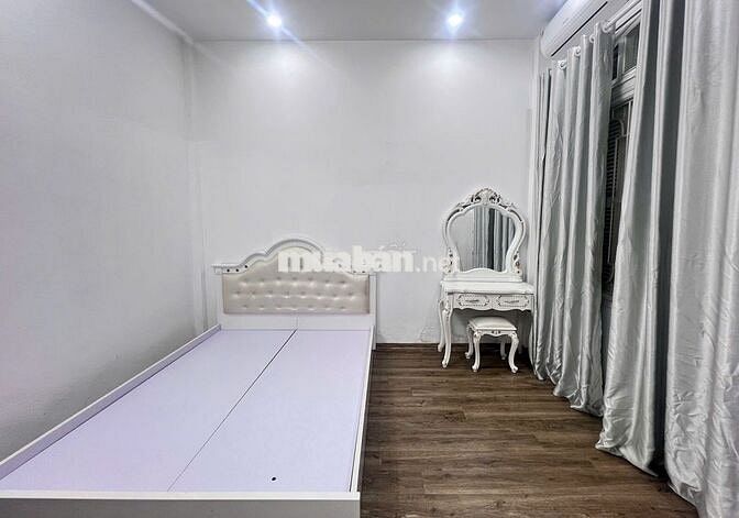 Cho thuê căn hộ dịch vụ có sẵn nội thất tại ngõ 562 đường Láng