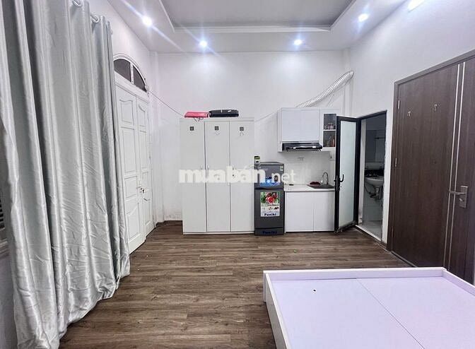 Cho thuê căn hộ dịch vụ có sẵn nội thất tại ngõ 562 đường Láng