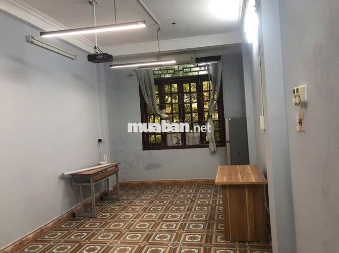 Cho thuê nhà Phương  Mai - 40m2 - 4 tầng thông sàn