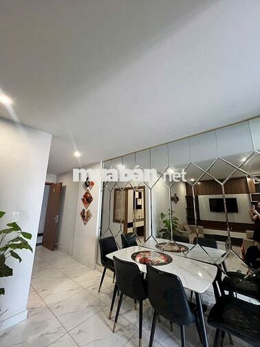 Căn hộ star Tower, TP HCM: có 15 hộ dân ngộp