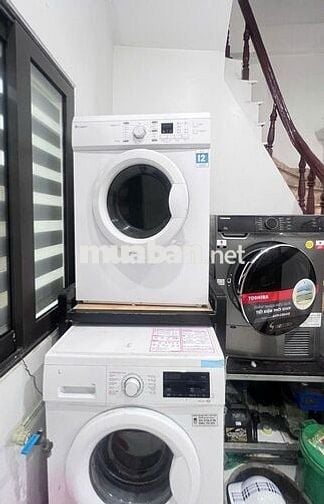 Chính chủ cho thuê CC mini 20m2, Giá 4,5 triệu, ngõ 562 Đường Láng