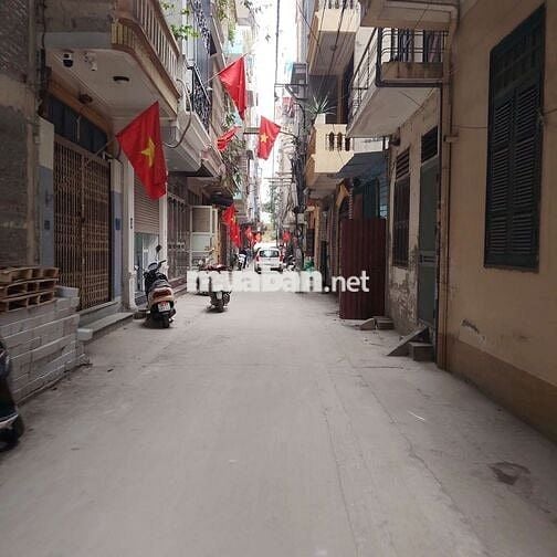 Bán Nhà Phân lô Tô hiệu 50m 5t,ôtô vào nhà,2 mặt ngõ,an sinh tuyệt vời