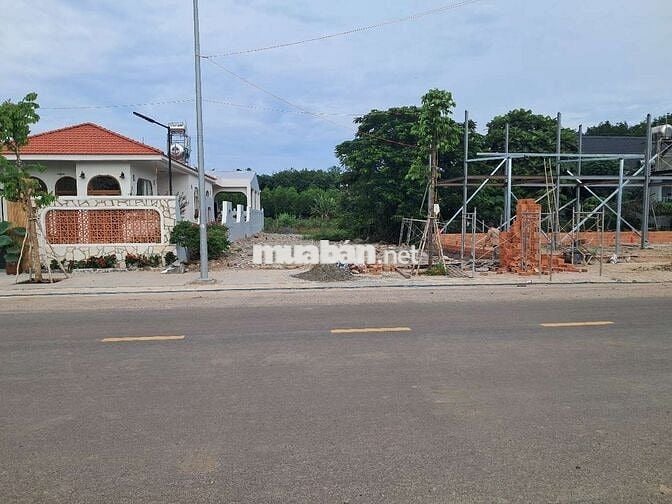 Mặt tiền kinh doanh, buôn bán, xây trọ cho thuê ngay