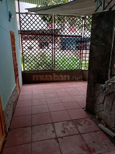 Phòng như nhà nhỏ trong nhà vườn
