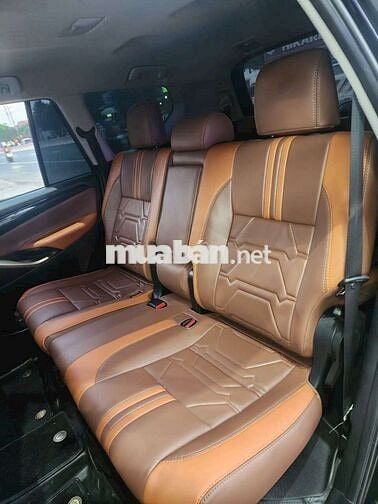Toyota Innova 2021 Đồng ánh kim 100.000 km