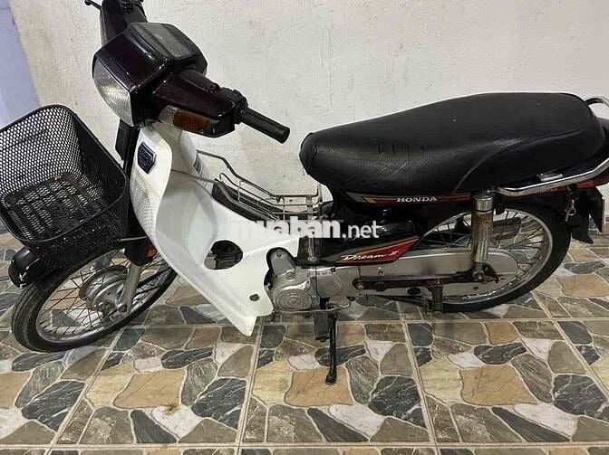 Honda Dream Đen, Trắng Xăng