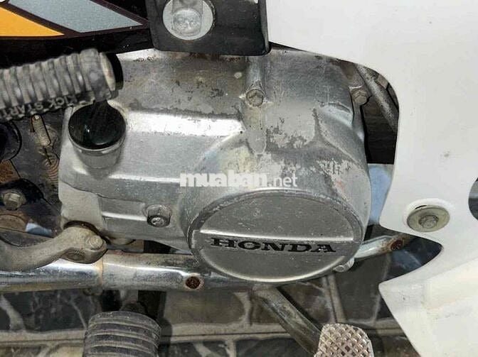 Honda Dream Đen, Trắng Xăng