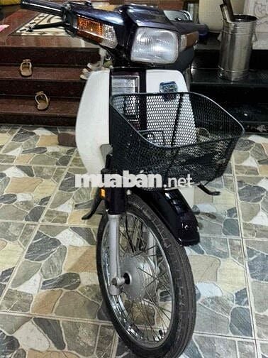 Honda Dream Đen, Trắng Xăng