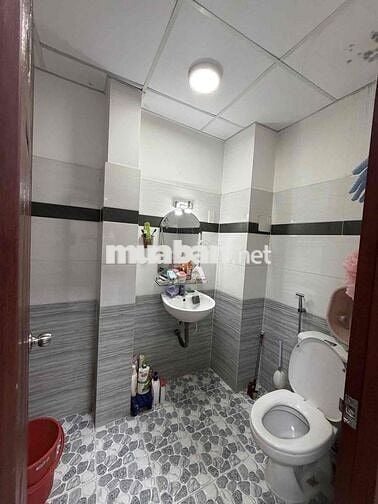 Nhà Đẹp 2 Tầng — Lê Văn Quới Bình Trị Đông 60m2 • 4M x 15M Hướng Đông