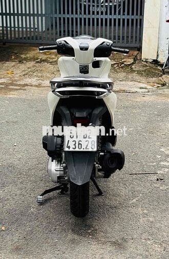 Honda SH 150i 2022 mau Trắng xe zin 9 chủ ký
