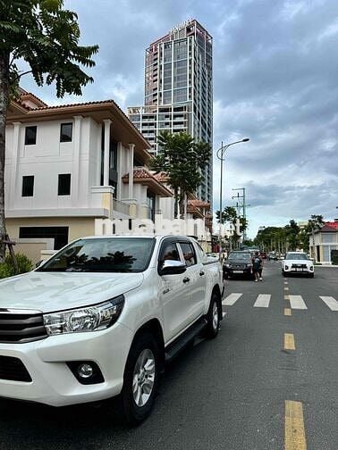 Toyota Hi Lux 2.4 E 2017 Tự động Trắng 70.000km