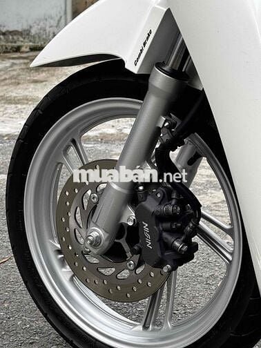 Honda SH 150i 2022 mau Trắng xe zin 9 chủ ký