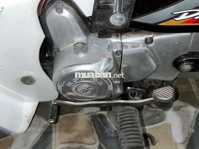 Honda Dream Đen, Trắng Xăng