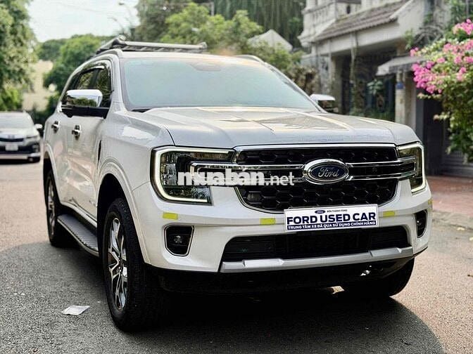 Ford Everest Titanium 2024 Trắng 15.900km
