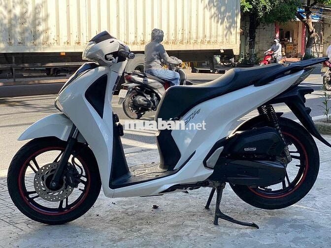 Honda SH Trắng
