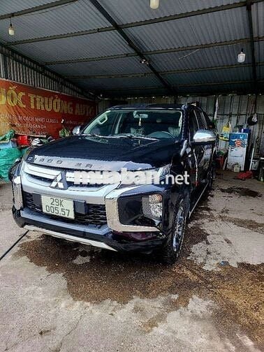 Mitsubishi Triton 4x2 AT Mivec 2020 Đen 8 vạn