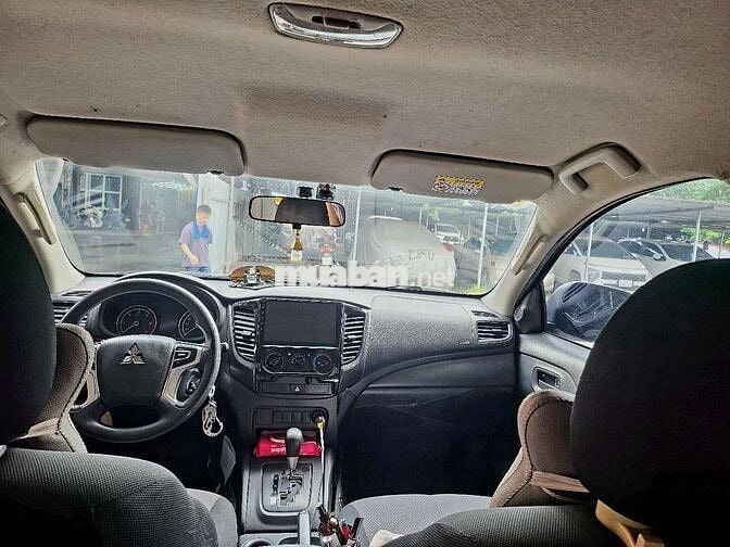 Mitsubishi Triton 4x2 AT Mivec 2020 Đen 8 vạn
