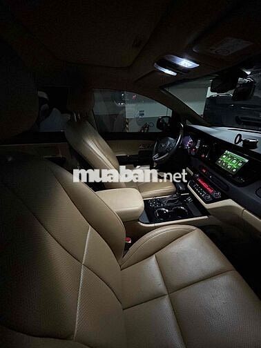 Kia Sedona 2021 3.3 Premium Xăng Trắng 8.200km