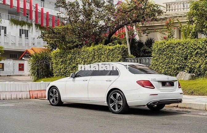Mercedes E250 facelift 2018 Trắng/ nt nâu giá tốt