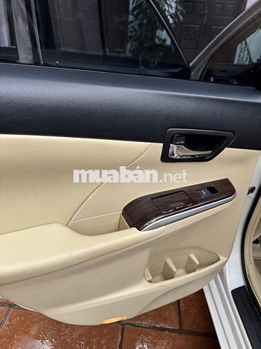 Toyota Camry 2.0E 2018 80000 km Trắng