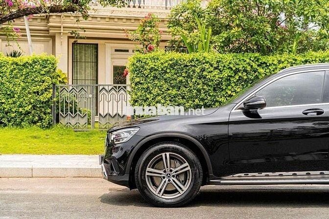 Glc200 facelift model 2021 gầm cao màu đen giá tôt