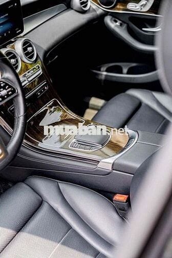 Glc200 facelift model 2021 gầm cao màu đen giá tôt