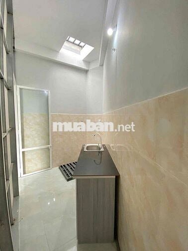 Cho Thuê Phòng Gác Tách Bếp, Máy Lạnh, gần aemall Tân Phú