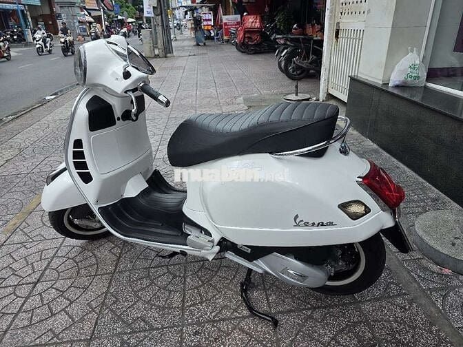 Vespa GTS 125 iGet 124cc Trắng mẫu mới Giá RẺ