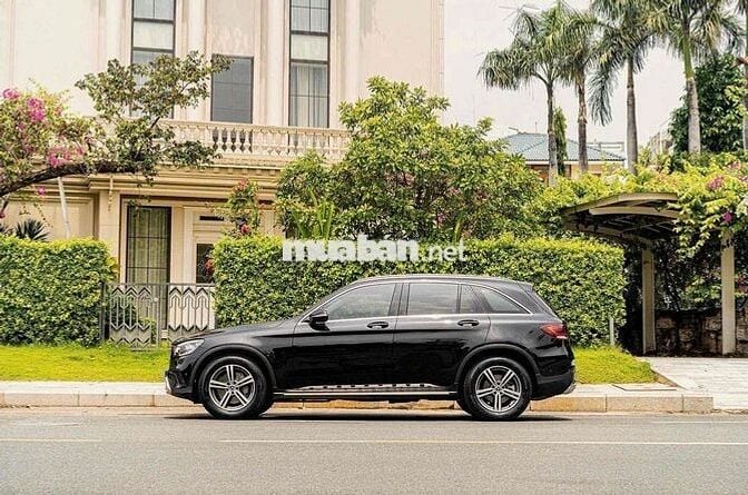 Glc200 facelift model 2021 gầm cao màu đen giá tôt