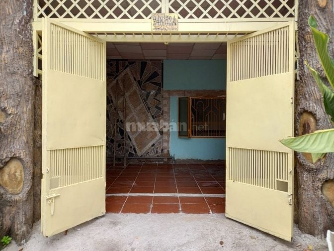 Phòng như nhà nhỏ trong nhà vườn