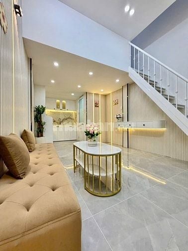 Giá tốt 2,470 tỷ bất ngờ - Đường Nguyễn Thiện Thuật - Gần Ngã Sáu