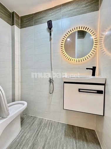 Giá tốt 2,470 tỷ bất ngờ - Đường Nguyễn Thiện Thuật - Gần Ngã Sáu