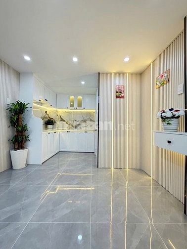 Giá tốt 2,470 tỷ bất ngờ - Đường Nguyễn Thiện Thuật - Gần Ngã Sáu