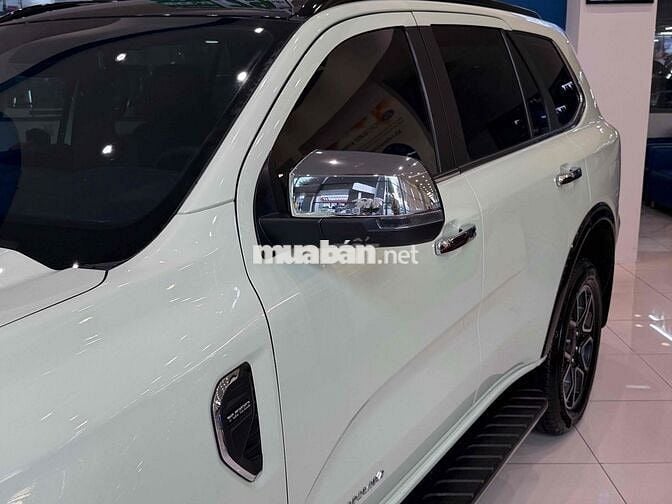 Ford Everest PLA 2022 Trắng 7 chỗ