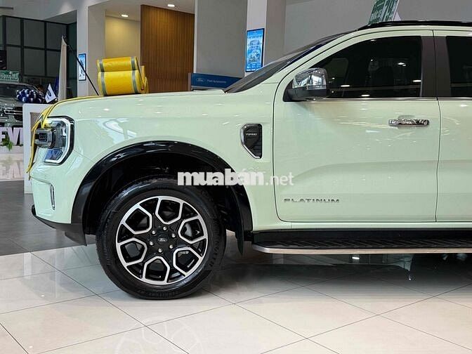 Ford Everest PLA 2022 Trắng 7 chỗ