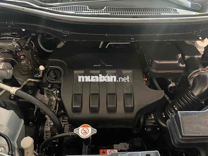 Mitsubishi Xpander Cross 2024 7 chỗ Tự động Đen