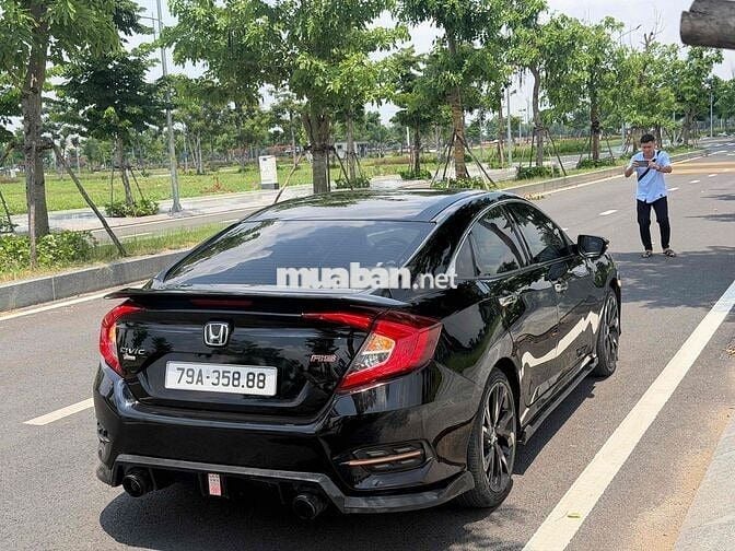 Honda Civic RS 2021 Đen 70000 km