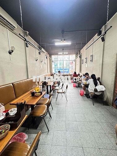 Cho thuê nhà Mặt tiền đường Nguyễn tri phương Q10, 4x15, 2 tầng ,50tr