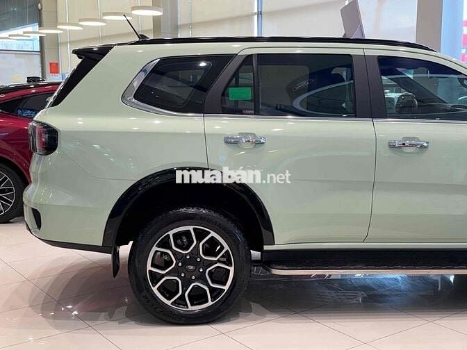 Ford Everest PLA 2022 Trắng 7 chỗ