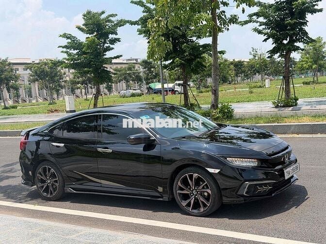Honda Civic RS 2021 Đen 70000 km