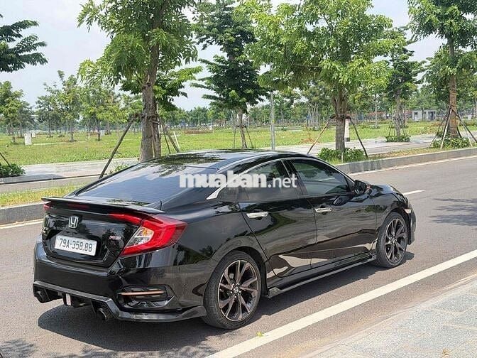 Honda Civic RS 2021 Đen 70000 km